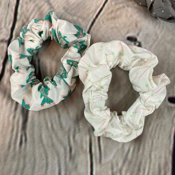 Set of 5 Handmade Scrunchies - Picture 7 of 7